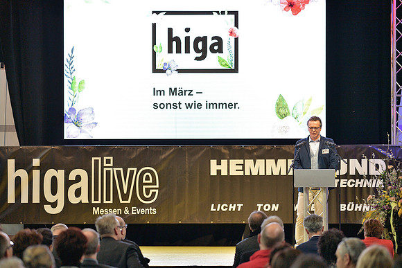 higa18_010_fotopower