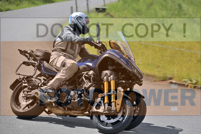 hostettler_roadshow_glaubenberpass_024_fotopower_2022